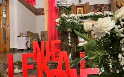 Oto drzewo Krzyża, na którym zawisło zbawienie świ…